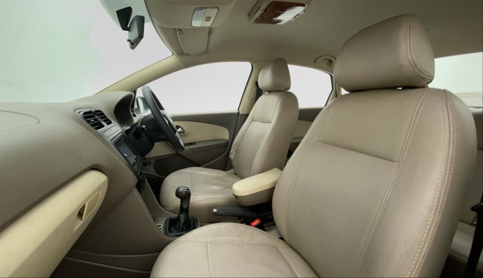 2012 Skoda Rapid AMBITION 1.6 MPFI MT, Petrol, Manual, 91,301 km, Right Side Front Door Cabin