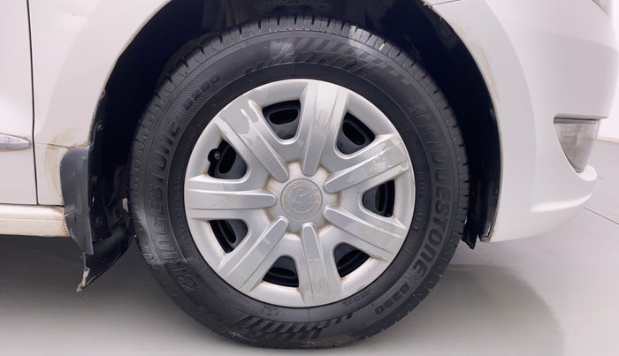 2012 Skoda Rapid AMBITION 1.6 MPFI MT, Petrol, Manual, 91,301 km, Right Front Wheel