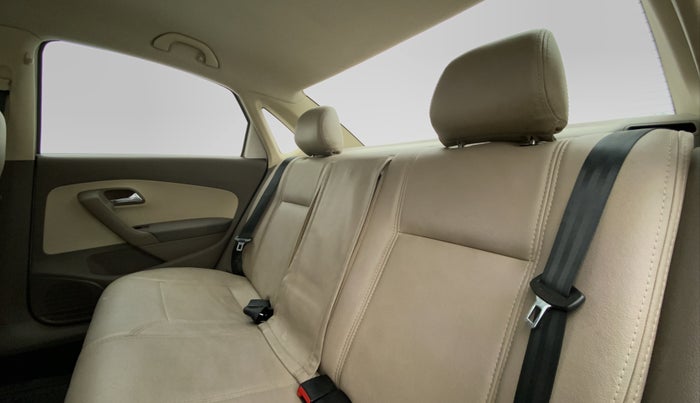 2012 Skoda Rapid AMBITION 1.6 MPFI MT, Petrol, Manual, 91,301 km, Right Side Rear Door Cabin