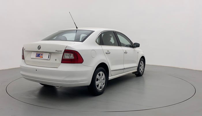 2012 Skoda Rapid AMBITION 1.6 MPFI MT, Petrol, Manual, 91,301 km, Right Back Diagonal