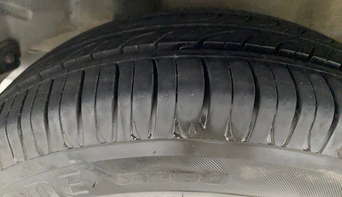 2014 Honda Amaze 1.2L I-VTEC VX AT, Petrol, Automatic, 48,414 km, Right Rear Tyre Tread