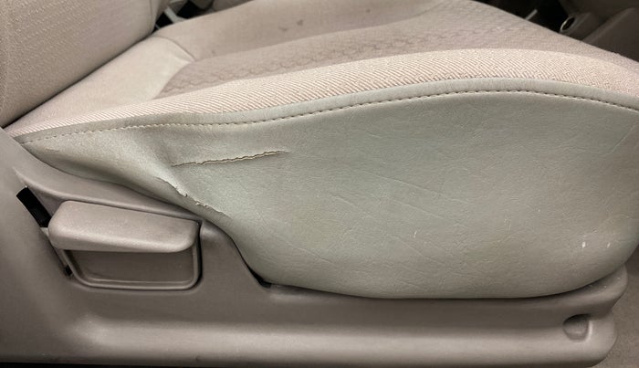 2009 Hyundai Accent EXECUTIVE, Petrol, Manual, 84,144 km, Driver Side Adjustment Panel