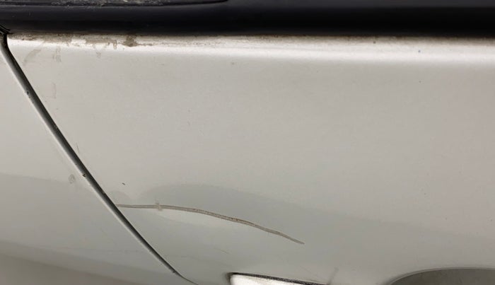 2016 Maruti Swift VXI, Petrol, Manual, 60,812 km, Driver-side door - Slightly dented