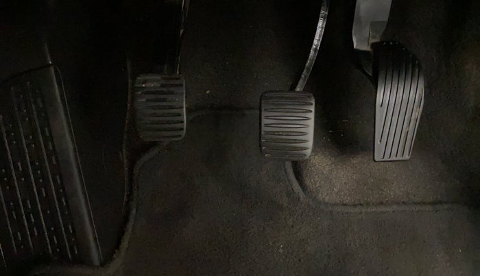 2017 Jeep Compass 2.0 LONGITUDE (O), Diesel, Manual, 63,836 km, Pedals