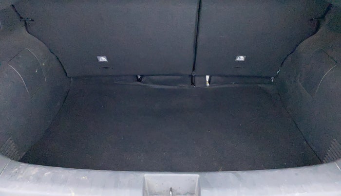 2021 Nissan MAGNITE XV EXECUTIVE, Petrol, Manual, 6,567 km, Boot Inside