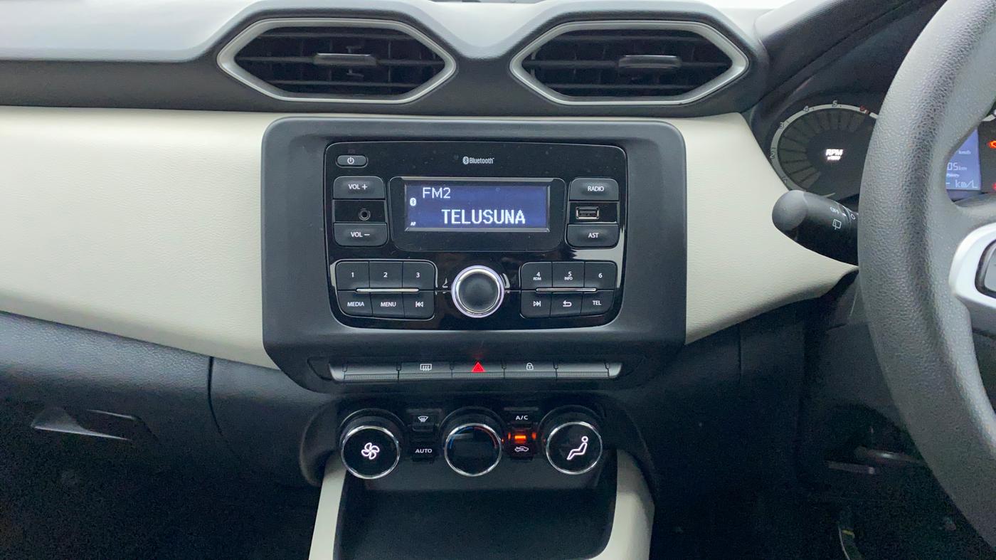 2021 Nissan MAGNITE XV EXECUTIVE, Petrol, Manual, 6,567 km, Air Conditioner