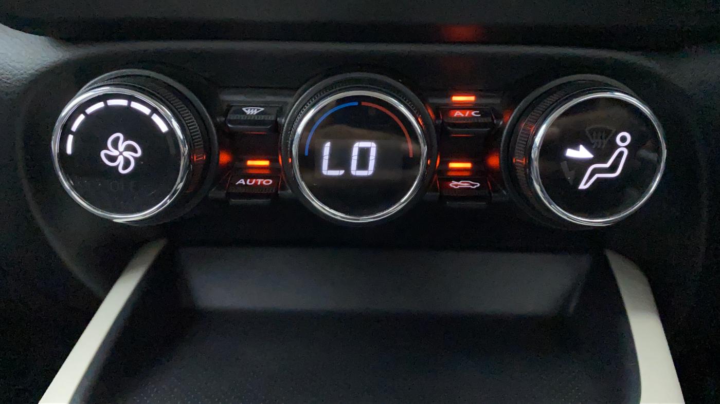 2021 Nissan MAGNITE XV EXECUTIVE, Petrol, Manual, 6,567 km, Automatic Climate Control