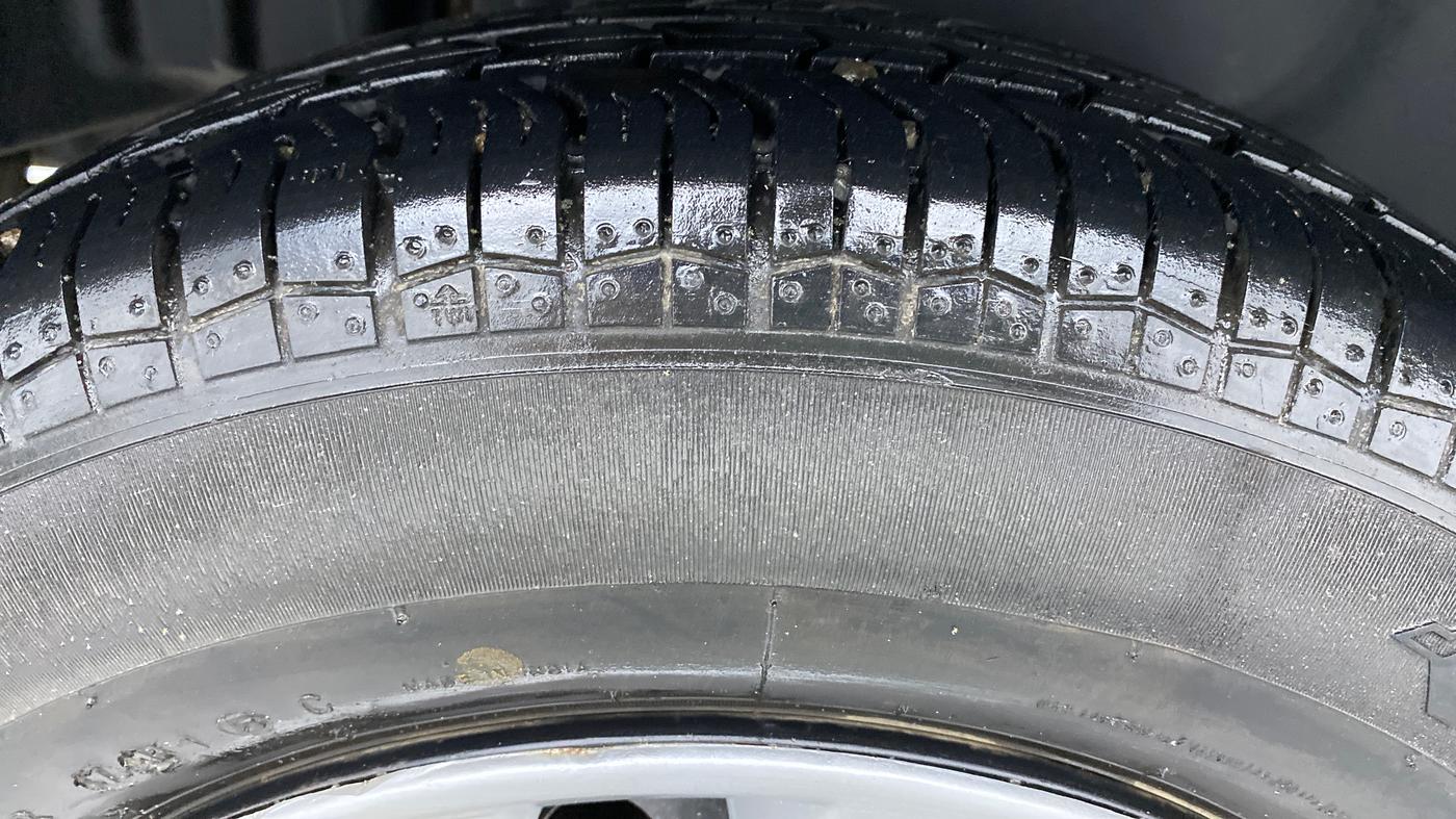 2015 Maruti Swift Dzire VXI 1.2 BS IV, Petrol, Manual, 30,260 km, Right Rear Tyre Tread