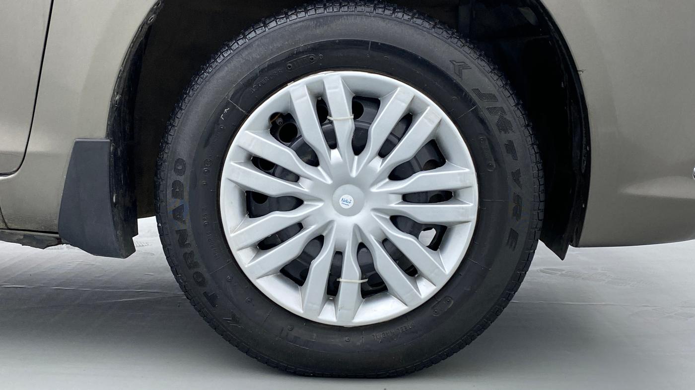 2015 Maruti Swift Dzire VXI 1.2 BS IV, Petrol, Manual, 30,260 km, Right Front Wheel