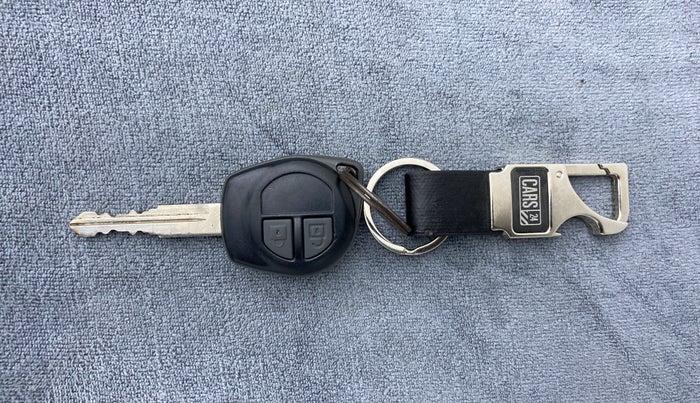 2015 Maruti Swift Dzire VXI 1.2 BS IV, Petrol, Manual, 30,260 km, Key Close Up