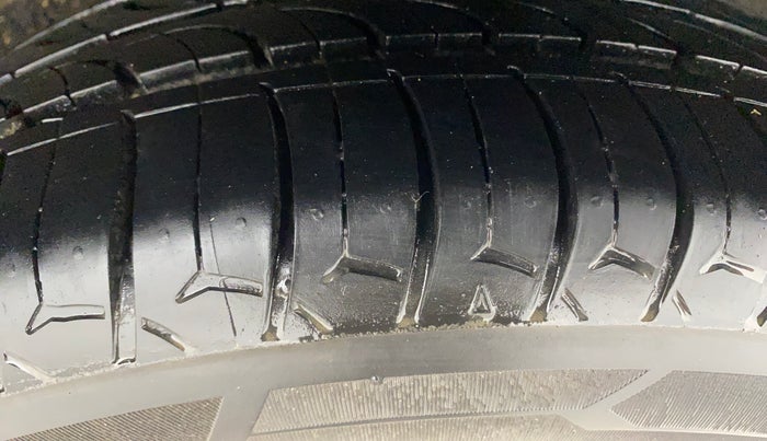 2014 Tata Zest XM 90PS DIESEL, Diesel, Manual, 88,525 km, Left Rear Tyre Tread