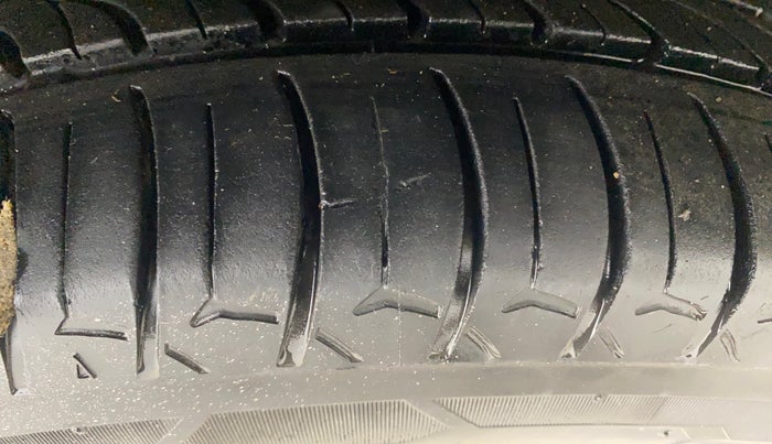 2014 Tata Zest XM 90PS DIESEL, Diesel, Manual, 88,525 km, Left Front Tyre Tread