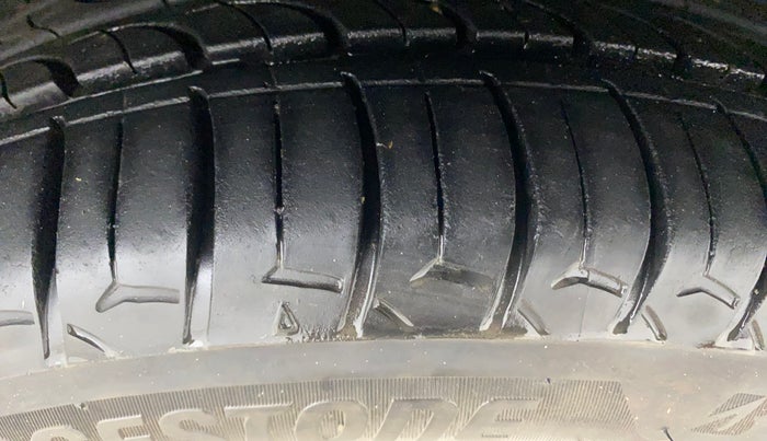 2014 Tata Zest XM 90PS DIESEL, Diesel, Manual, 88,525 km, Right Front Tyre Tread