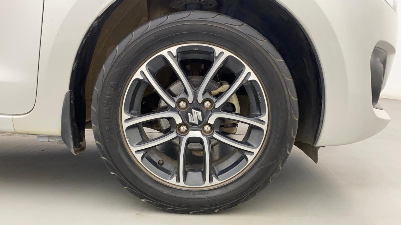 2018 Maruti Swift ZXI PLUS, Petrol, Manual, 60,852 km, Right Front Wheel
