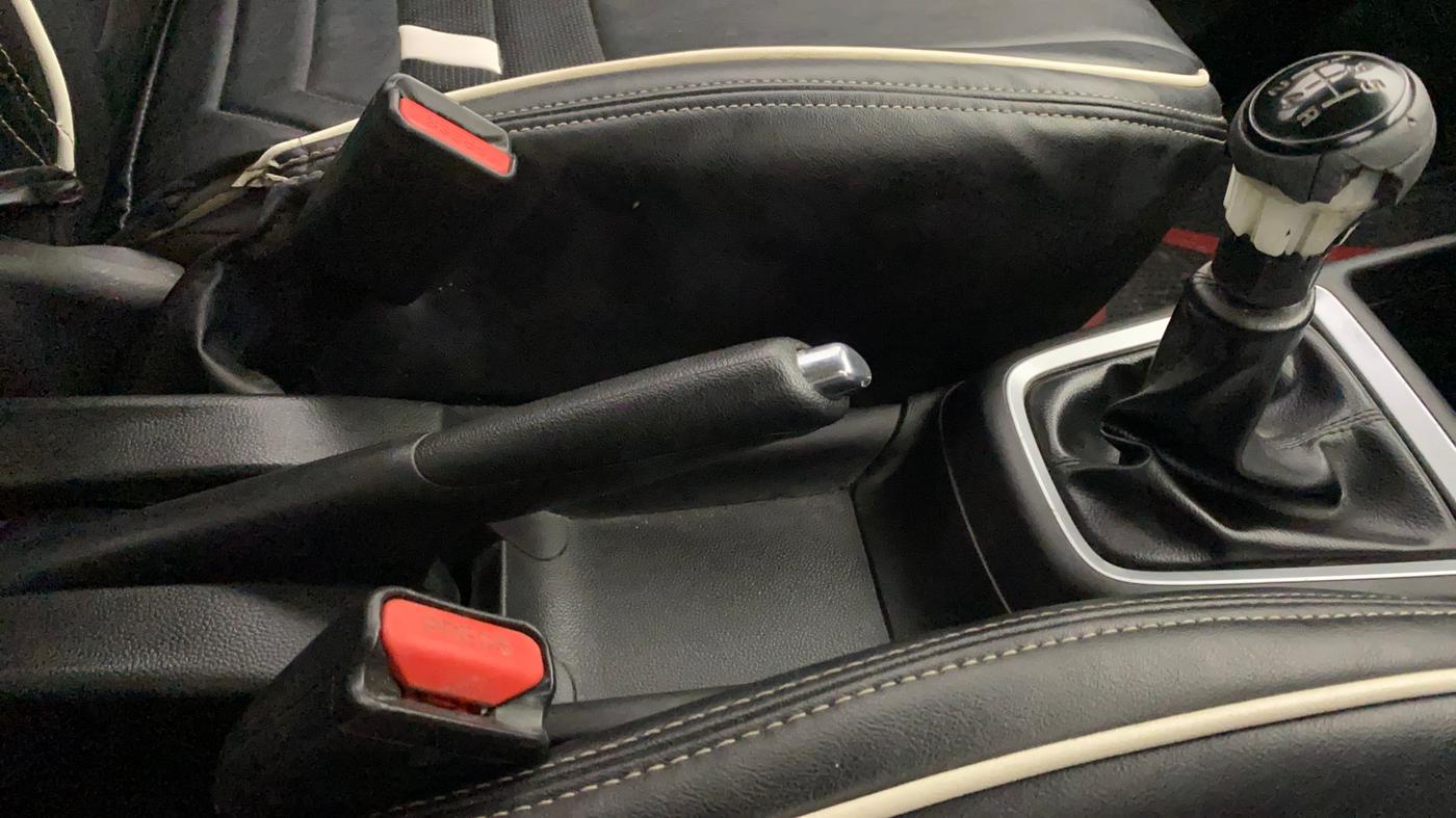 2018 Maruti Swift ZXI PLUS, Petrol, Manual, 60,852 km, Gear Lever