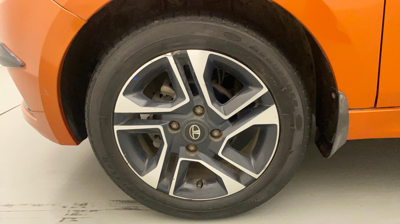2018 Tata Tiago XZ PLUS PETROL, CNG, Manual, 36,638 km, Left Front Wheel