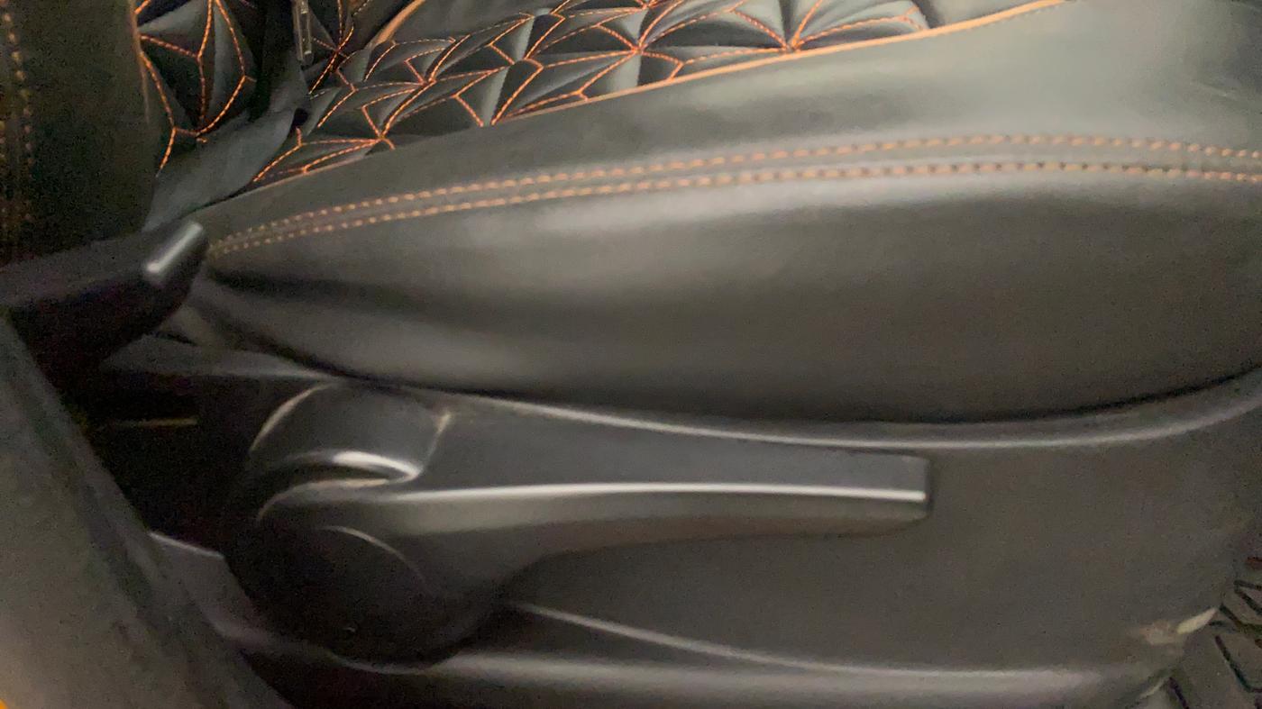 2018 Tata Tiago XZ PLUS PETROL, CNG, Manual, 36,638 km, Driver Side Adjustment Panel