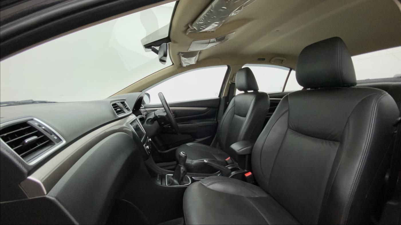 2016 Maruti Ciaz ZDI+ SHVS, Diesel, Manual, 76,136 km, Right Side Front Door Cabin