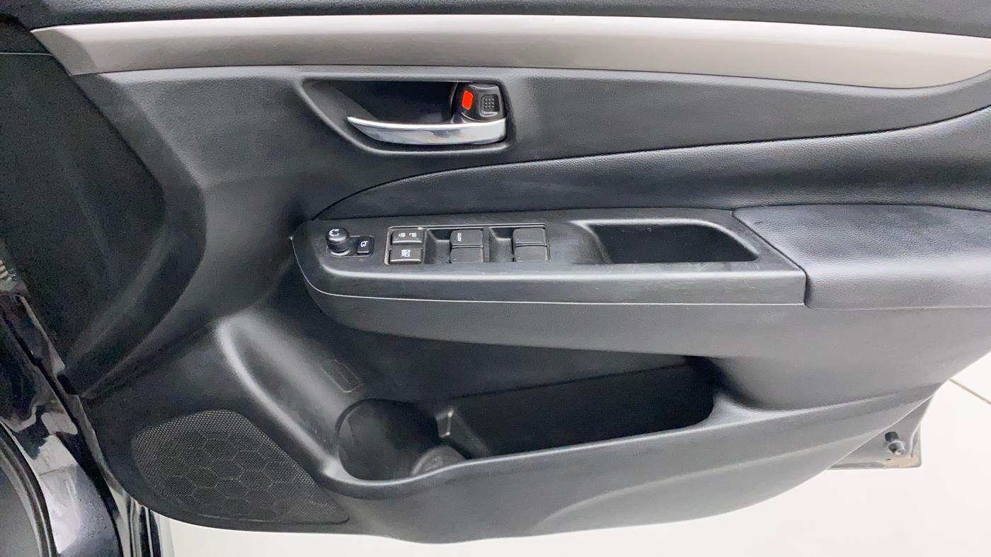 2016 Maruti Ciaz ZDI+ SHVS, Diesel, Manual, 76,136 km, Driver Side Door Panels Control