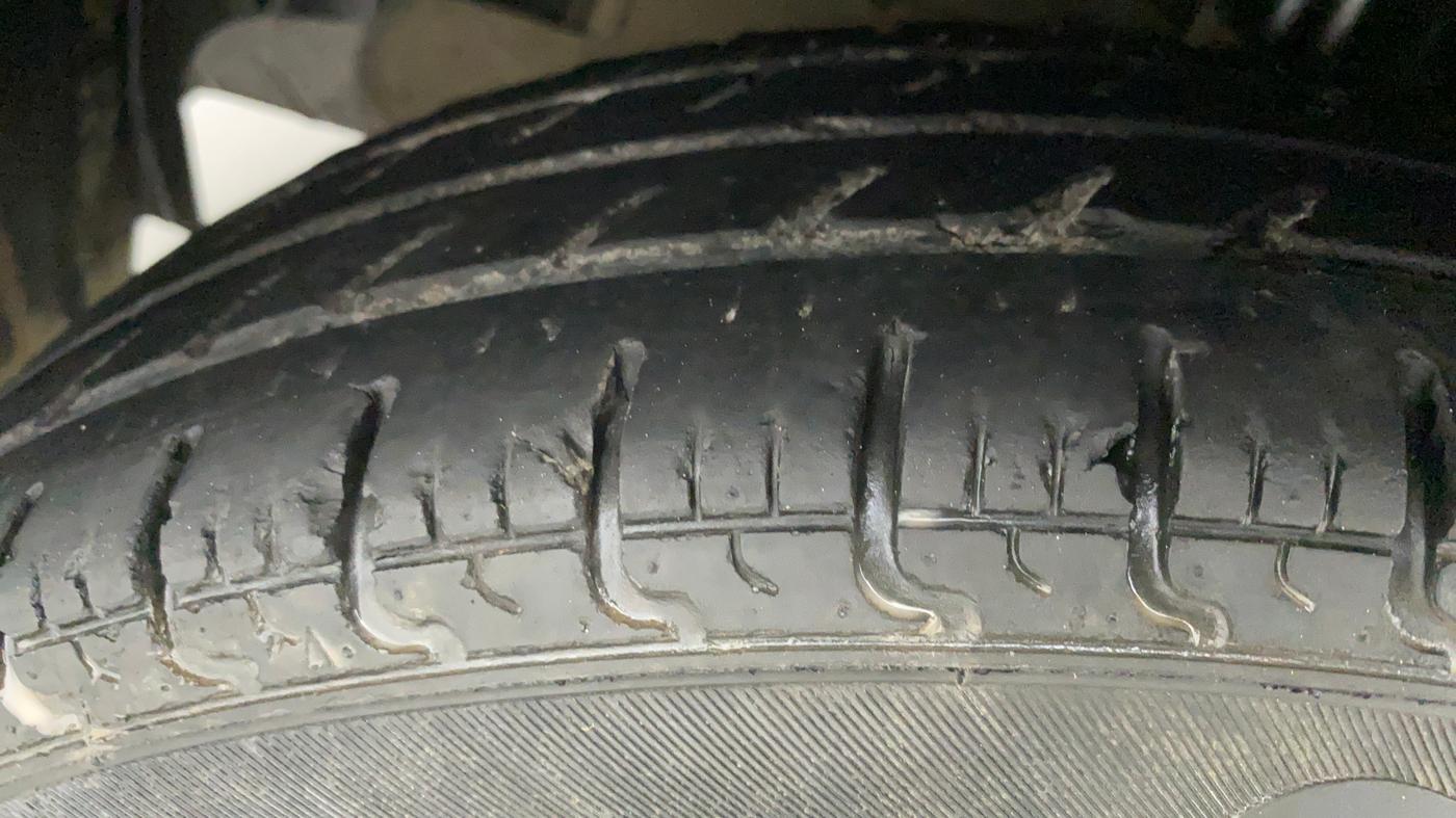 2019 Datsun Redi Go A, Petrol, Manual, 37,928 km, Left Front Tyre Tread