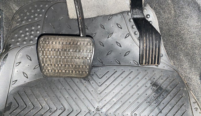 2024 Tata ALTROZ XZA + SUNROOF, Petrol, Automatic, 5,572 km, Pedals