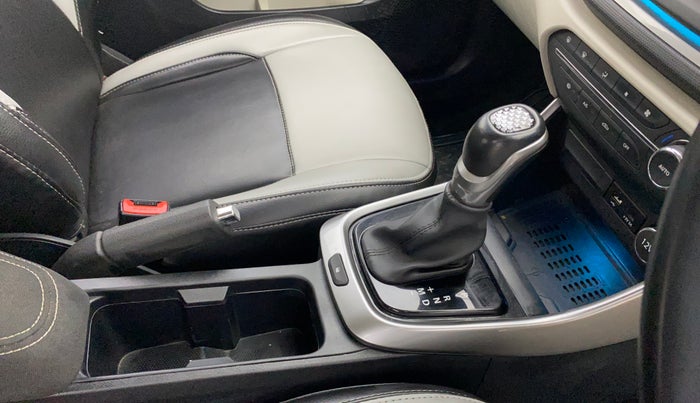 2024 Tata ALTROZ XZA + SUNROOF, Petrol, Automatic, 5,572 km, Gear Lever