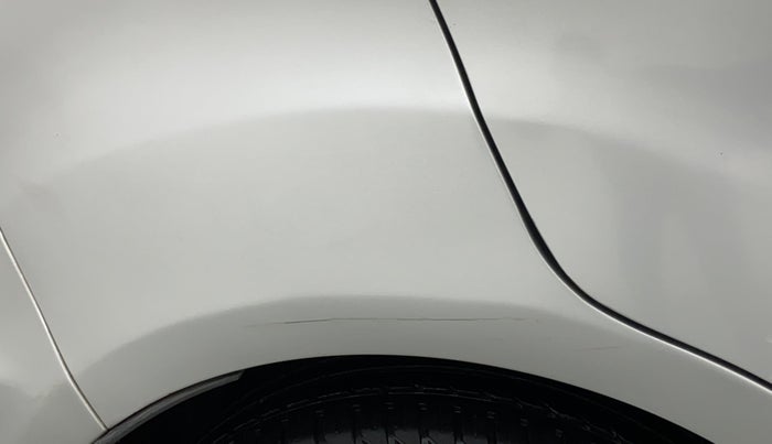 2015 Ford Ecosport 1.5 TITANIUM TI VCT AT, CNG, Automatic, 47,846 km, Right quarter panel - Minor scratches