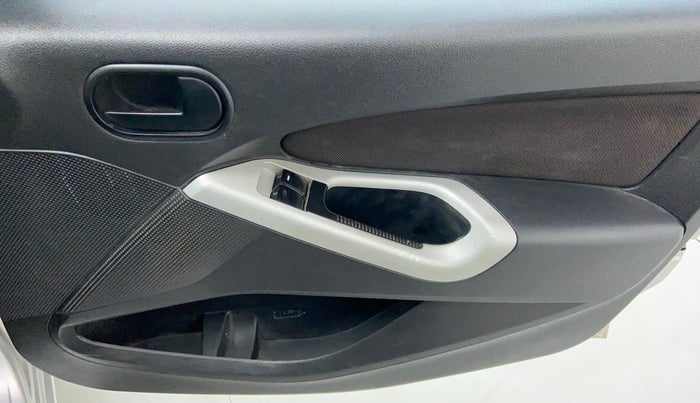 2010 Ford Figo 1.2 TITANIUM DURATEC, Petrol, Manual, 93,174 km, Driver Side Door Panels Controls