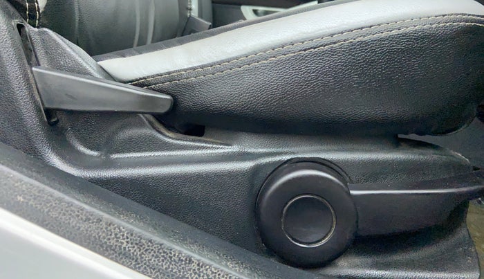 2010 Ford Figo 1.2 TITANIUM DURATEC, Petrol, Manual, 93,174 km, Driver Side Adjustment Panel