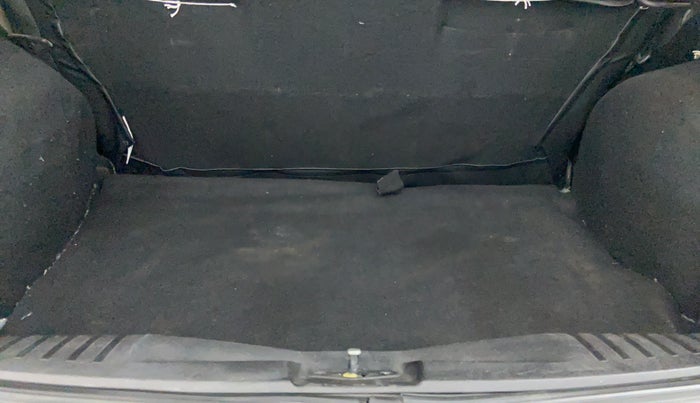 2010 Ford Figo 1.2 TITANIUM DURATEC, Petrol, Manual, 93,174 km, Boot Inside View