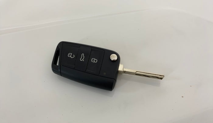 2021 Volkswagen TAIGUN TOPLINE 1.0 TSI AT, Petrol, Automatic, 53,441 km, Key Close Up