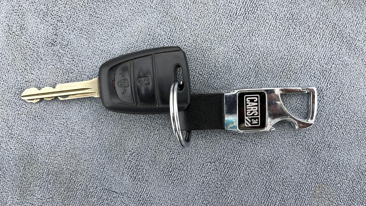 2019 Hyundai Grand i10 MAGNA 1.2 VTVT, CNG, Manual, 35,386 km, Key Close Up