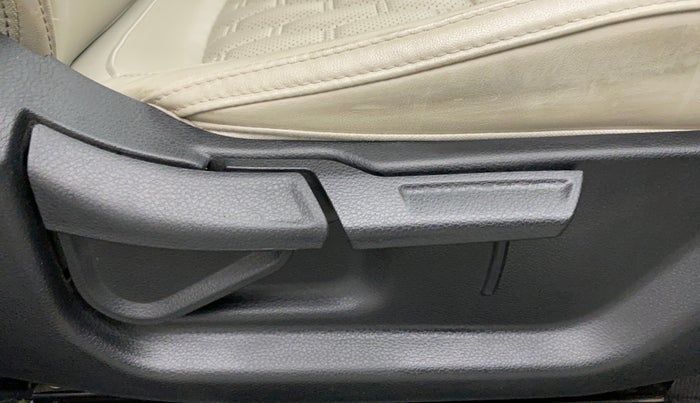2020 KIA SELTOS HTX AT PETROL, Petrol, Automatic, 22,755 km, Driver Side Adjustment Panel
