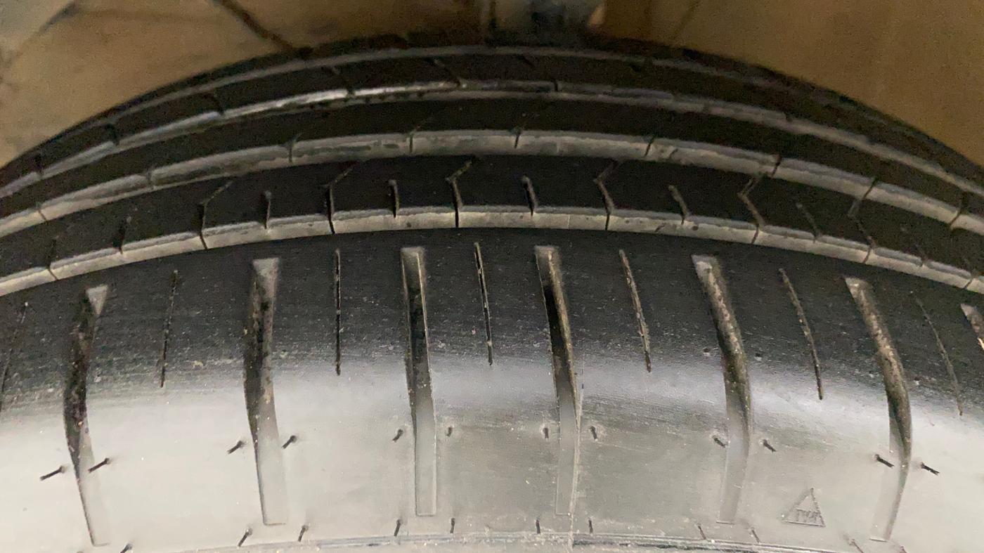 2016 Maruti Baleno ZETA PETROL 1.2, Petrol, Manual, 57,523 km, Left Front Tyre Tread