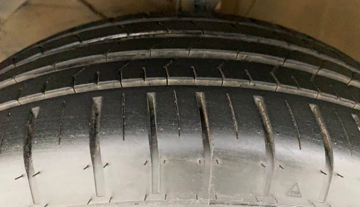 2016 Maruti Baleno ZETA PETROL 1.2, Petrol, Manual, 57,523 km, Left Front Tyre Tread