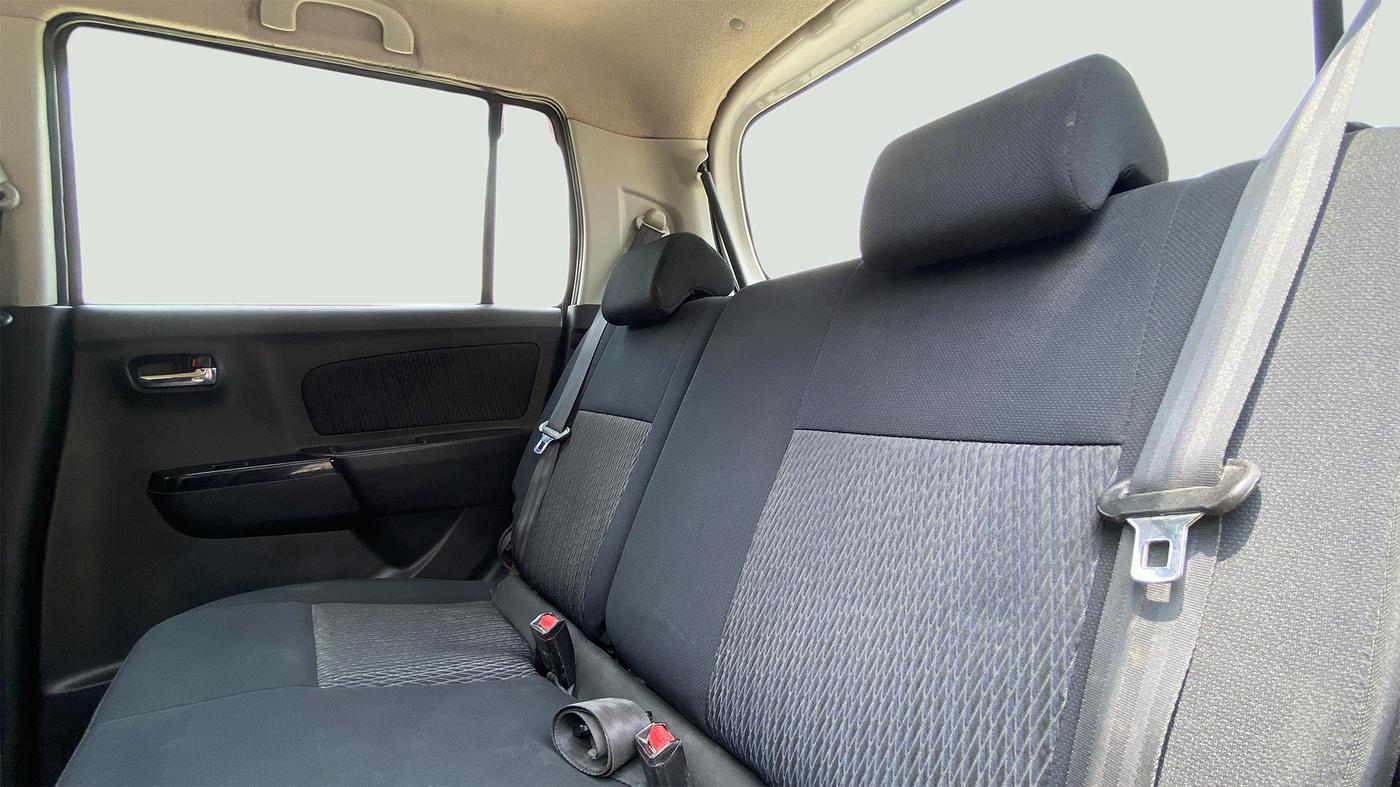 2016 Maruti Wagon R Stingray VXI, Petrol, Manual, 25,966 km, Right Side Rear Door Cabin