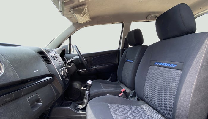 2016 Maruti Wagon R Stingray VXI, Petrol, Manual, 25,966 km, Right Side Front Door Cabin