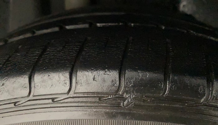 2018 Ford FREESTYLE TITANIUM PLUS 1.2 PETROL, Petrol, Manual, 27,772 km, Right Rear Tyre Tread