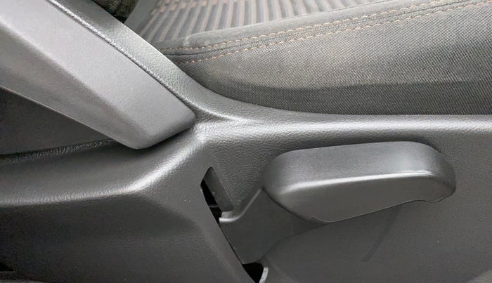 2018 Ford FREESTYLE TITANIUM PLUS 1.2 PETROL, Petrol, Manual, 27,772 km, Driver Side Adjustment Panel