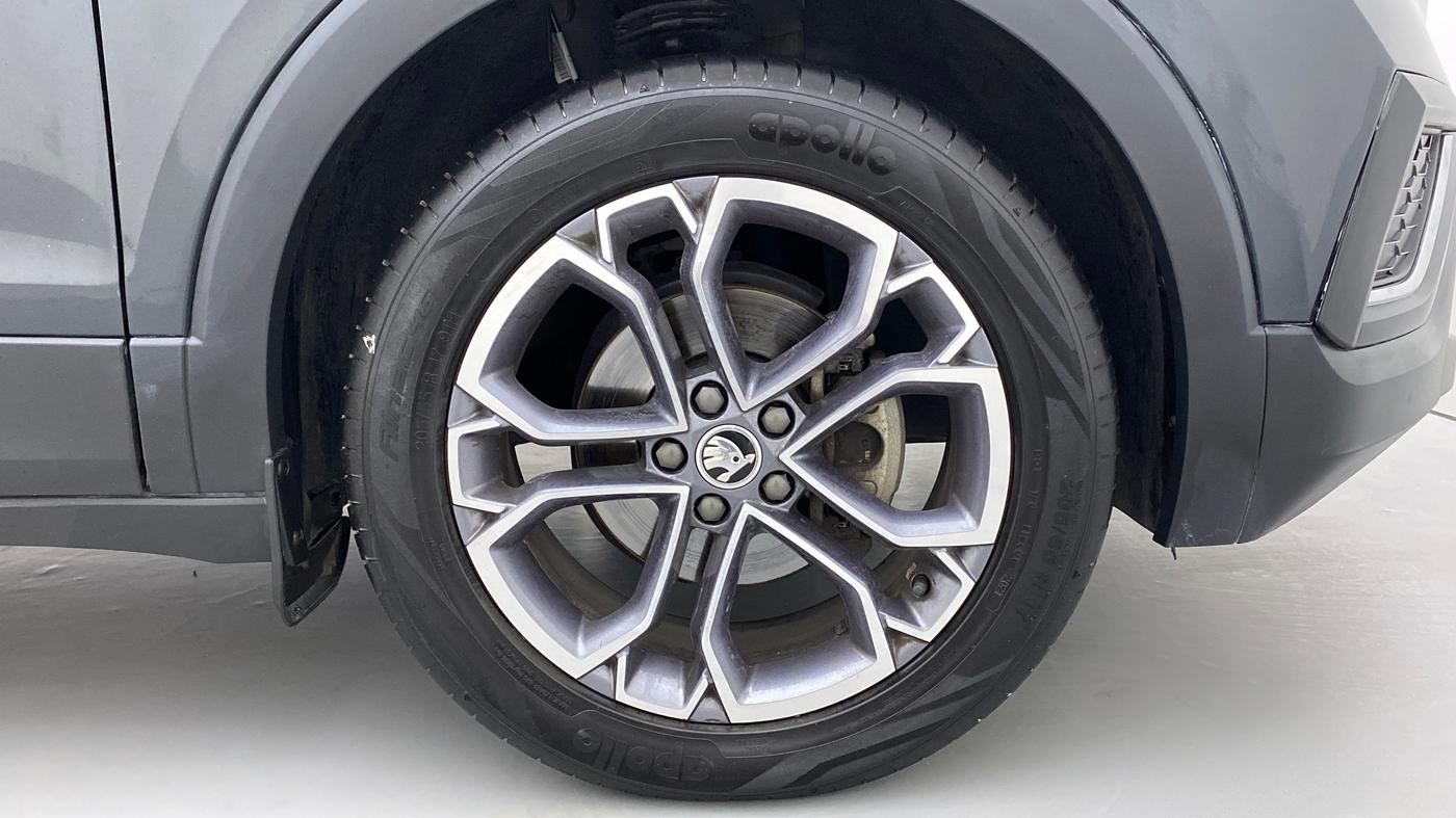 2021 Skoda KUSHAQ STYLE 1.0TSI AT, Petrol, Automatic, 14,897 km, Right Front Wheel
