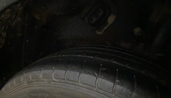 2021 Tata NEXON XM SUNROOF PETROL, Petrol, Manual, 69,427 km, Left Rear Tyre Tread