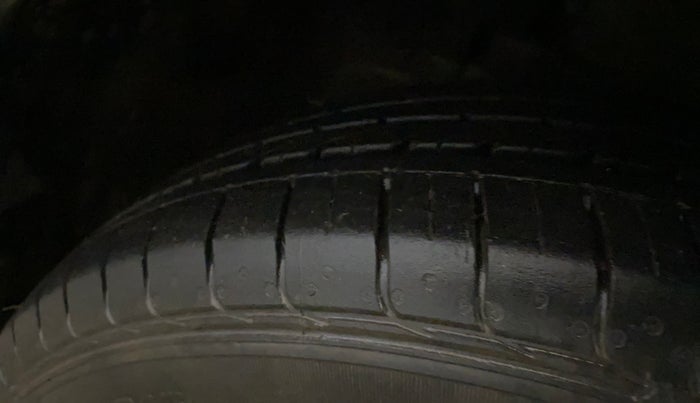 2021 Tata NEXON XM SUNROOF PETROL, Petrol, Manual, 69,427 km, Left Front Tyre Tread