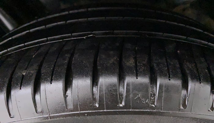 2017 Volkswagen Polo GT TSI 1.2 PETROL AT, Petrol, Automatic, 24,696 km, Left Front Tyre Tread