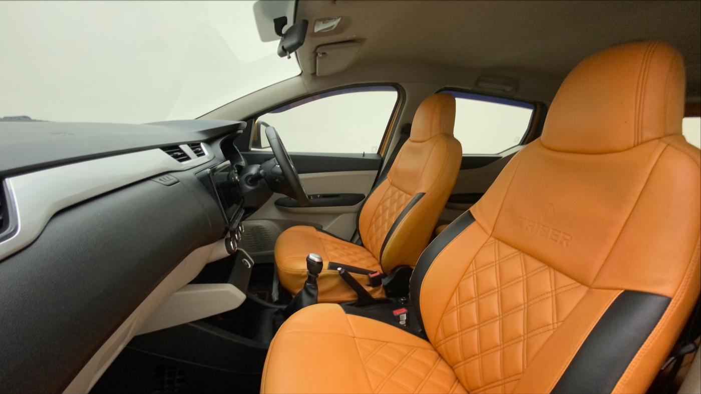 2019 Renault TRIBER RXZ, Petrol, Manual, 64,726 km, Right Side Front Door Cabin