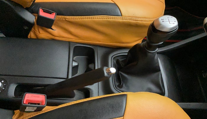 2019 Renault TRIBER RXZ, Petrol, Manual, 64,726 km, Gear Lever