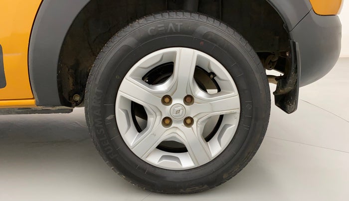 2019 Renault TRIBER RXZ, Petrol, Manual, 64,726 km, Left Rear Wheel