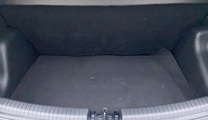 2017 Hyundai Grand i10 MAGNA 1.2 VTVT, Petrol, Manual, 36,733 km, Boot Inside