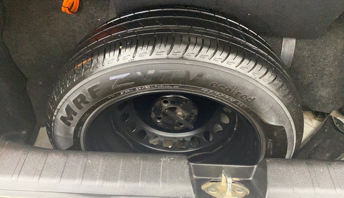 2021 Maruti Baleno ZETA PETROL 1.2, CNG, Manual, 74,299 km, Spare Tyre