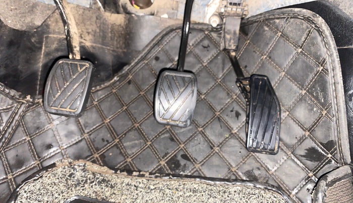 2021 Maruti Baleno ZETA PETROL 1.2, CNG, Manual, 74,299 km, Pedals