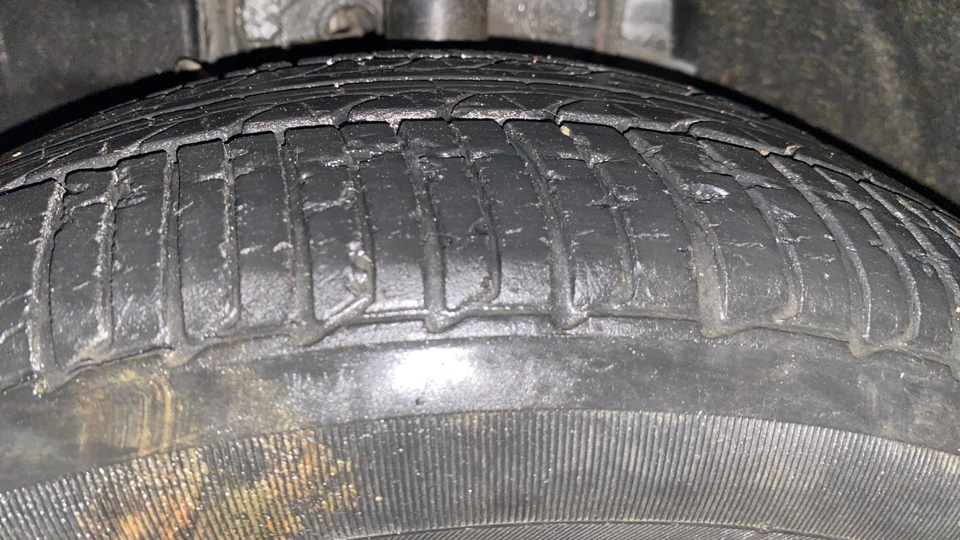 2021 Tata TIGOR XZA PLUS PETROL, Petrol, Automatic, 22,504 km, Left Front Tyre Tread